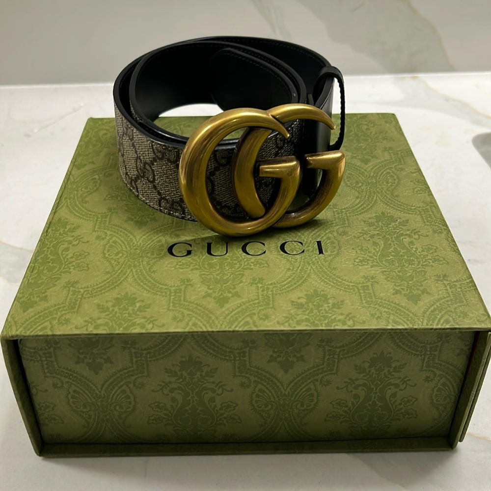 Gucci -women’s belt- size 80-32